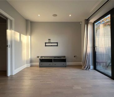 Bideford Avenue, Perivale, Greenford, UB6 8DF - Photo 3