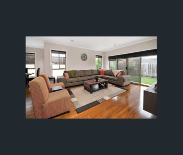 The Brief: Prime Location - Photo 4