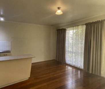One bedroom unit in prime with water bills Included - Photo 6