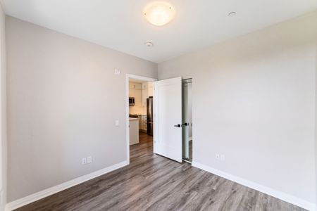 For Lease - 95 Dundas Street Unit# 324, Oakville, Ontario - Photo 5
