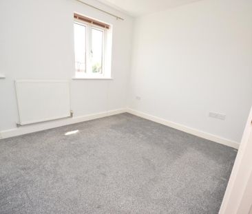 3 bedroom detached house to rent - Photo 2
