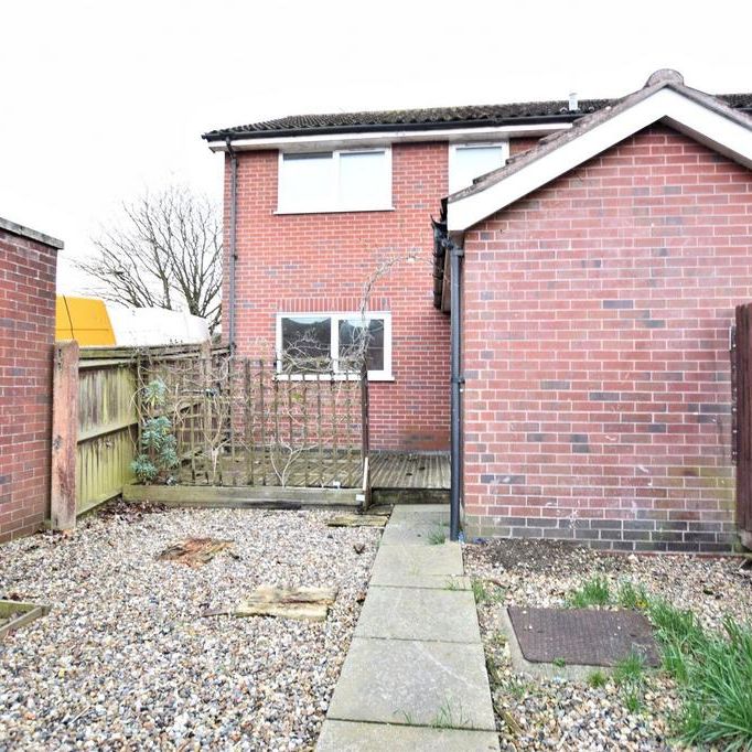 3 bedroom terraced house to rent - Photo 1