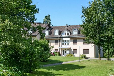 Schöne Dachwohnung! Ihr neues Zuhause im Zuchwil! - Photo 2