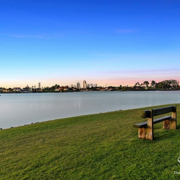 Waterfront Townhouse with Air-Conditioned Master & Bonus Third-Level Space! - Photo 1