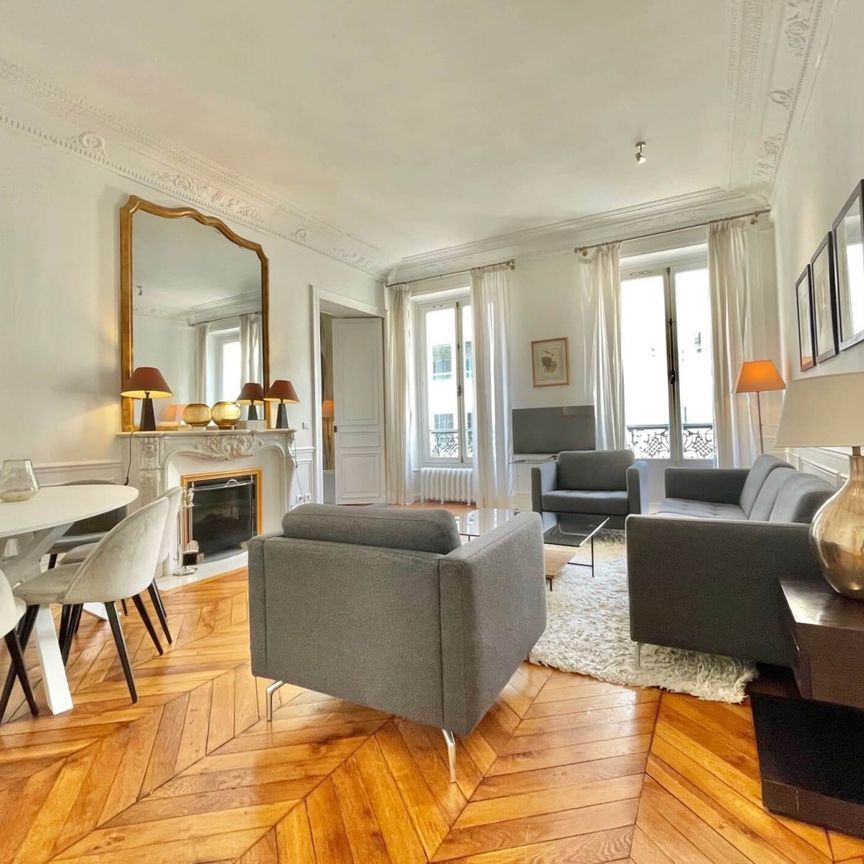 Tout savoir sur cet appartement à Paris 8ème - Photo 1