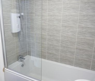 2 bedroom semi-detached house to rent - Photo 2