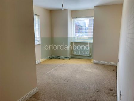 4 bedroom end of terrace house to rent - Photo 5