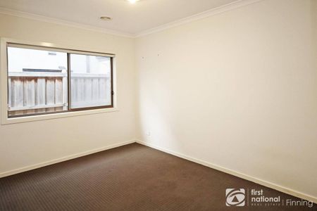 Perfectly Positioned Family Home - Photo 2