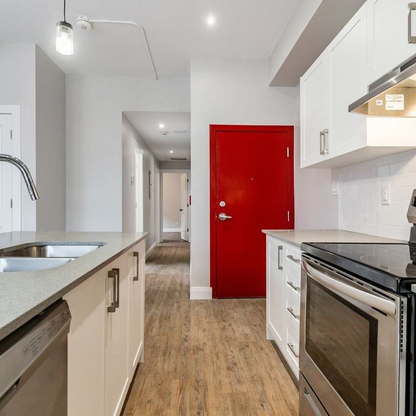 90 John Street South apartment — Hamilton, ON (2-Bedroom) - 2 Bedroom - Photo 1