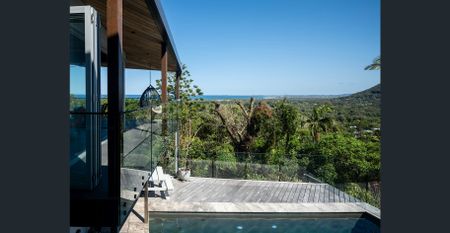 A JEWEL IN THE CROWN - Photo 4