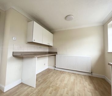 Two bedroom semi detached property - Photo 2