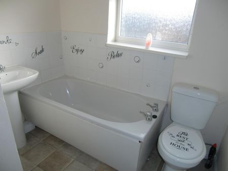 2 bedroom terraced house to rent - Photo 5