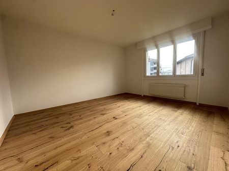 Bel appartement de 3.5 pièces à St-Sulpice entièrement rénové - Photo 4