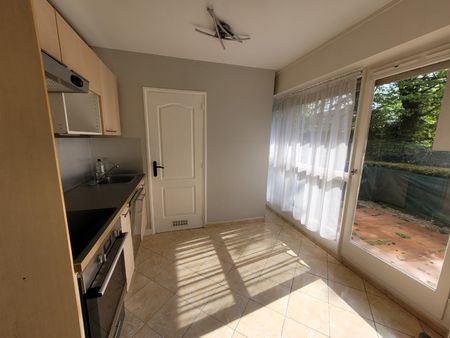Location Appartement 2 pièces 43m² LOOS 59120 - Photo 2