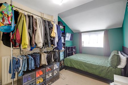 House To Let - Photo 4