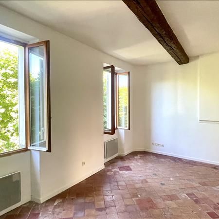 1 pièce - 29,85 m² - 2ème étage - Colocation non autorisée - Photo 1