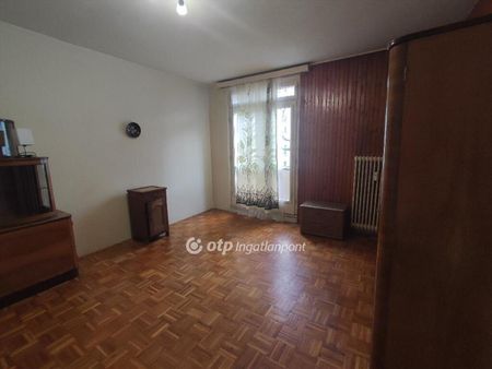 Kiadó jó állapotú panel lakás - Pécs - Fotó 3