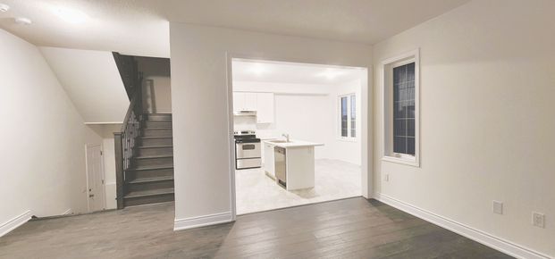 For Lease - 59 Union Boulevard, Wasaga Beach, Ontario - Photo 1