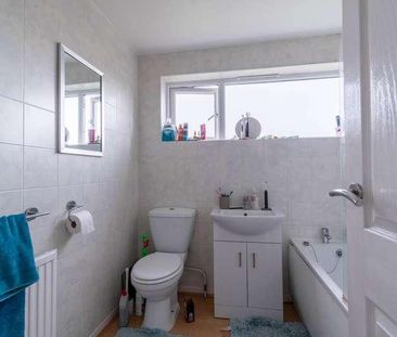 Harcourt Gardens, BA1 - Photo 6