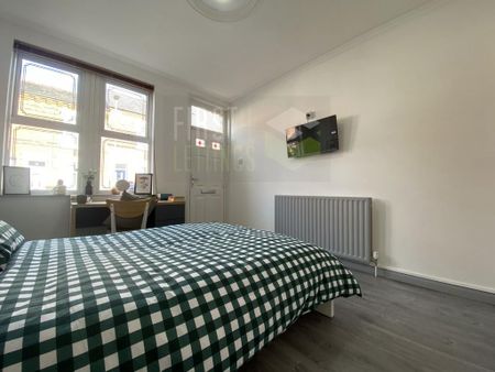 3 bedroom terraced house to rent - Photo 5