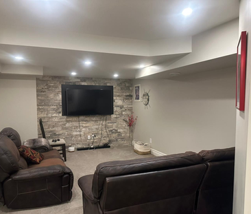 For Lease - 28 Sovereign's Gate, Barrie, Ontario - Photo 1