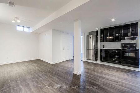 For Lease - 224 Wilcroft Court, Pickering, Ontario - Photo 5