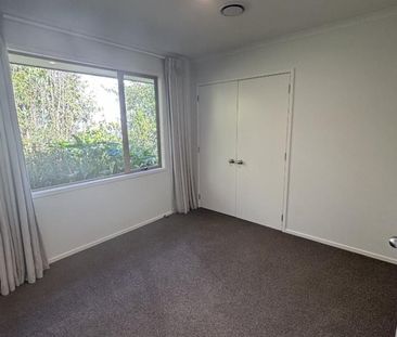 Modern 3 bedroom + study & stunning sea view - Photo 6