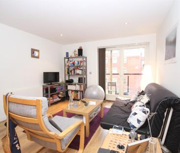 1 bed Flat for let - Photo 2