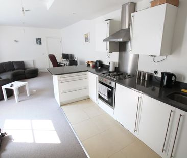 1 bed flat to rent in Granville Place, Bournemouth, BH1 - Photo 1