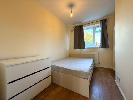 4 bedroom terraced house to rent - Photo 5