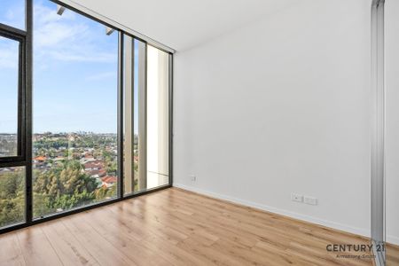 Stunning Large Apartment in the Heart of Zetland - Photo 3