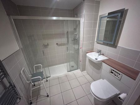 1 bedroom retirement property to rent - Photo 3