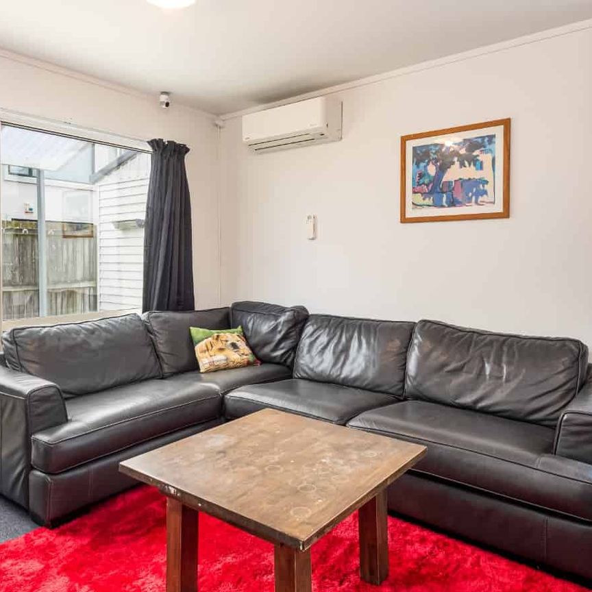 Seven Bedrooms on Brockworth - Photo 1