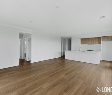 Modern Comfort In Beveridge - Photo 2