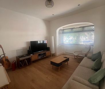 Room in a Shared House, Morland Road, CR0 - Photo 2