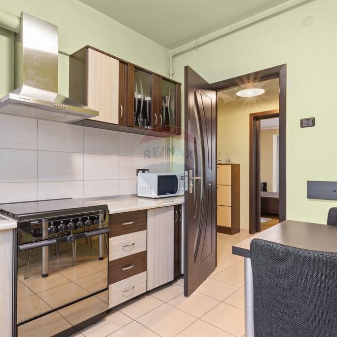 Apartament spațios cu 2 camere de închiriat în zona Po... - Photo 1