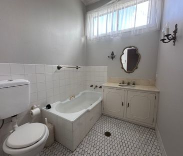 Ray White Forbes - 02 68511411 - Photo 5