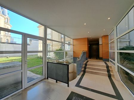 Location Appartement 3 pièces 72m² - Photo 5