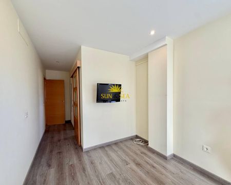 GROUND-FLOOR APARTMENT WITH THREE BEDROOMS – CAMPOAMOR - Photo 3