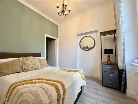 Oxford Passage, Cheltenham, GL50 - Photo 3