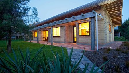 Elegant 2 bedroom semi furnished home - Photo 4