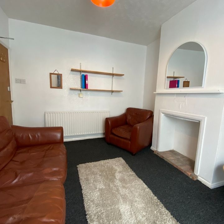 4 Bed Terraced House, St. Martins Place, BN2 - Photo 1