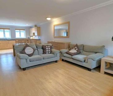 Woking, Surrey, GU22 - Photo 2