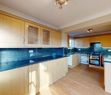2 bedroom semi-detached bungalow to rent - Photo 4