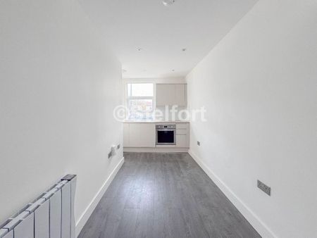 2 bedroom maisonette to rent - Photo 3