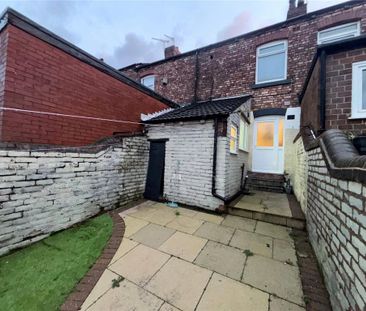 2 bedroom terraced house to rent - Photo 2