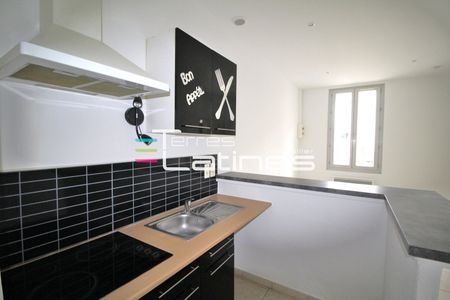 Location Appartement 1 pièce 21m² NIMES 30000 - Photo 3
