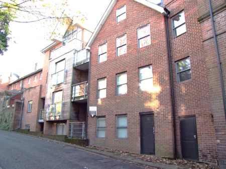 0 Bedroom Flat / Apartment - Highcliffe Road, Winchester - Photo 5