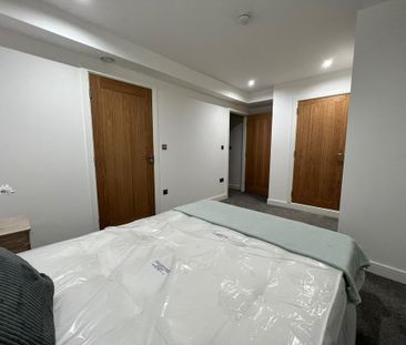 1 bedroom in a flat share to rent - Photo 4