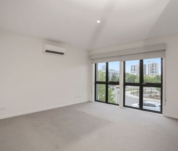 17/135 Easty Street, Phillip ACT 2606 - House For Rent | Domain - Photo 4